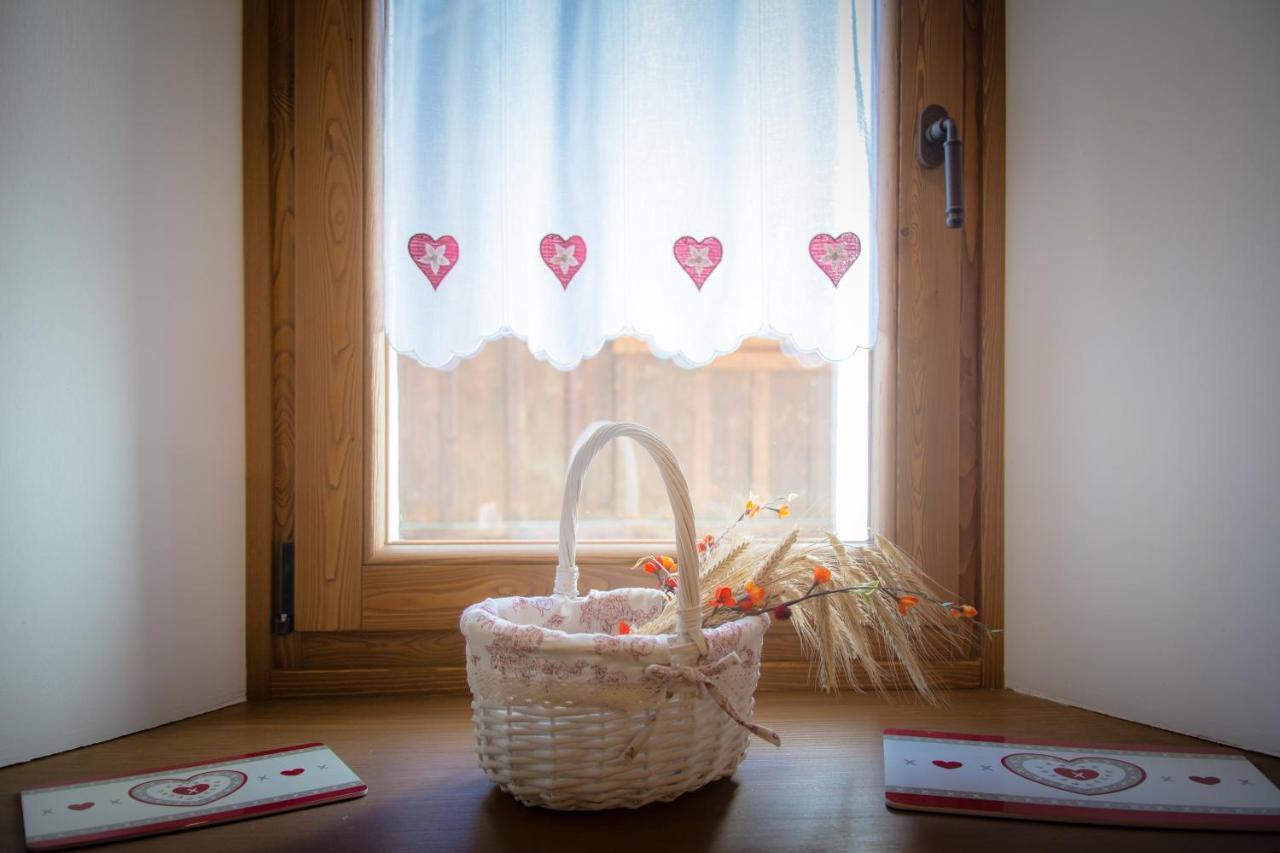 Maison Julie-Lungo La Via Francigena エトロウブレス エクステリア 写真
